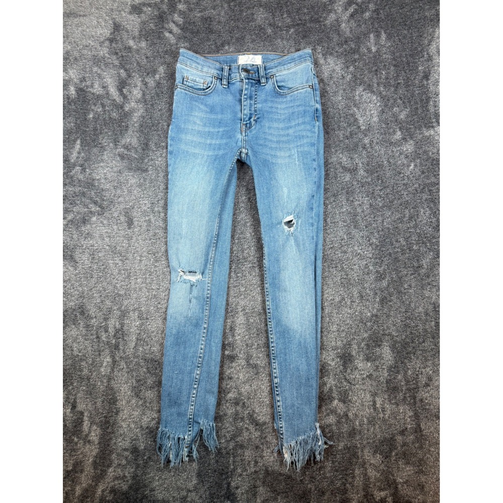 Free People Twenty Four Distressed Frayed Hem Skinny Jeans Light Wash Size 24